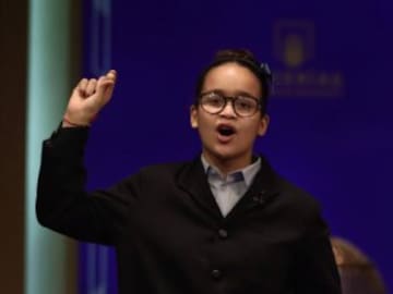 “No llores, tía. Te quiero un montón”: así de naturales han cantado Yanisse y Paula el Gordo de la Lotería