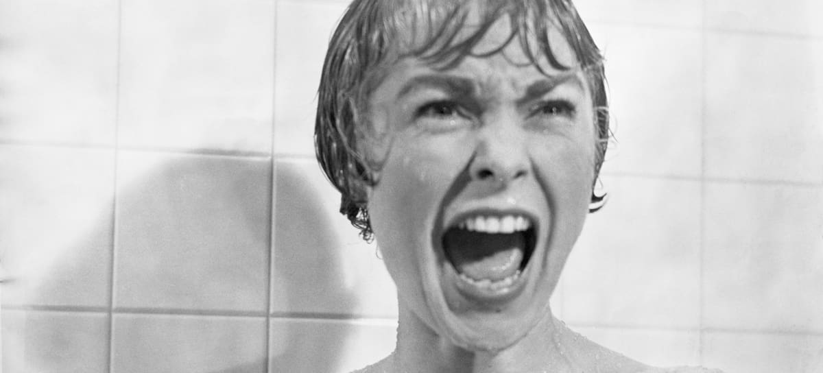 La actriz Janet Leigh en la icónica escena de la ducha de la película &#039;Psicosis&#039;.