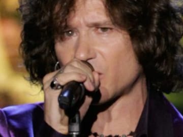 10 CANCIONES PARA SUPERAR LA CRISIS DE LOS 40 (AÑOS)