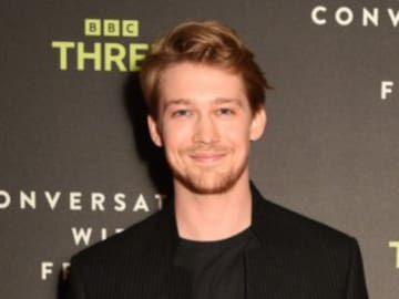 Joe Alwyn explica cómo compuso exile junto a Taylor Swift