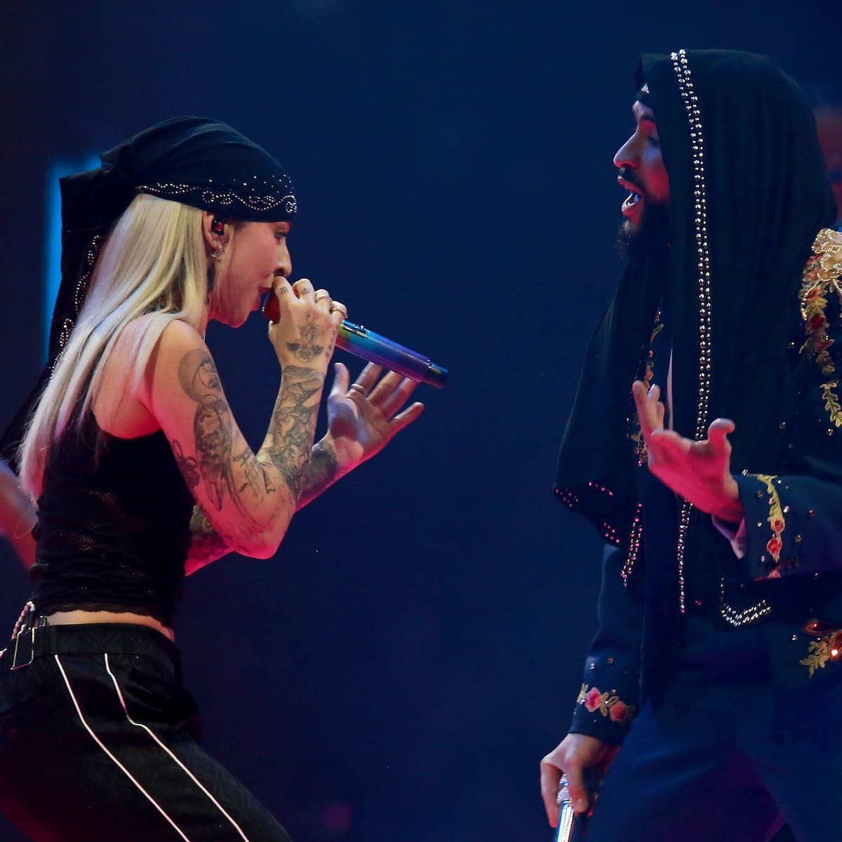 Bad Bunny y Young Miko, como estrella invitada, incendian el Metropolitano de Madrid