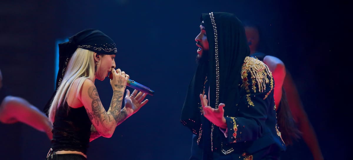 Young Miko y Bad Bunny, en un concierto en Puerto Rico en 2024