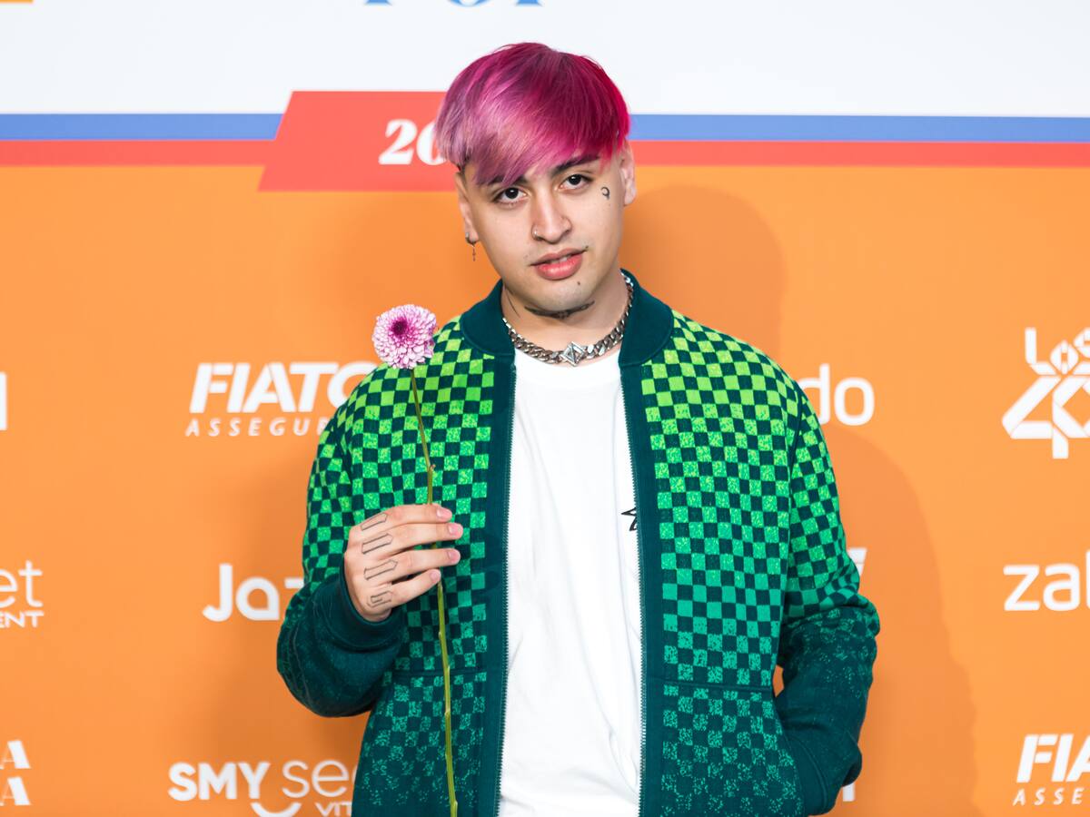 Tiago PZK tira de raíces argentinas en 'Domingo', una cumbia para los corazones rotos