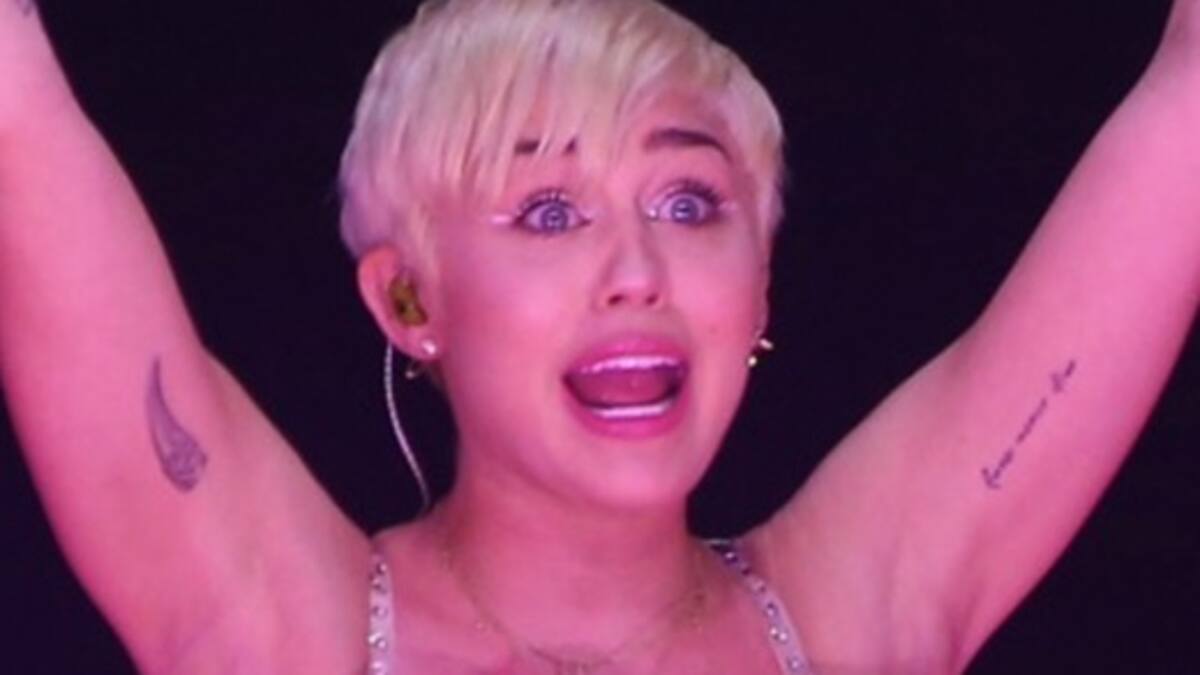 Miley Cyrus ahora es tatuadora