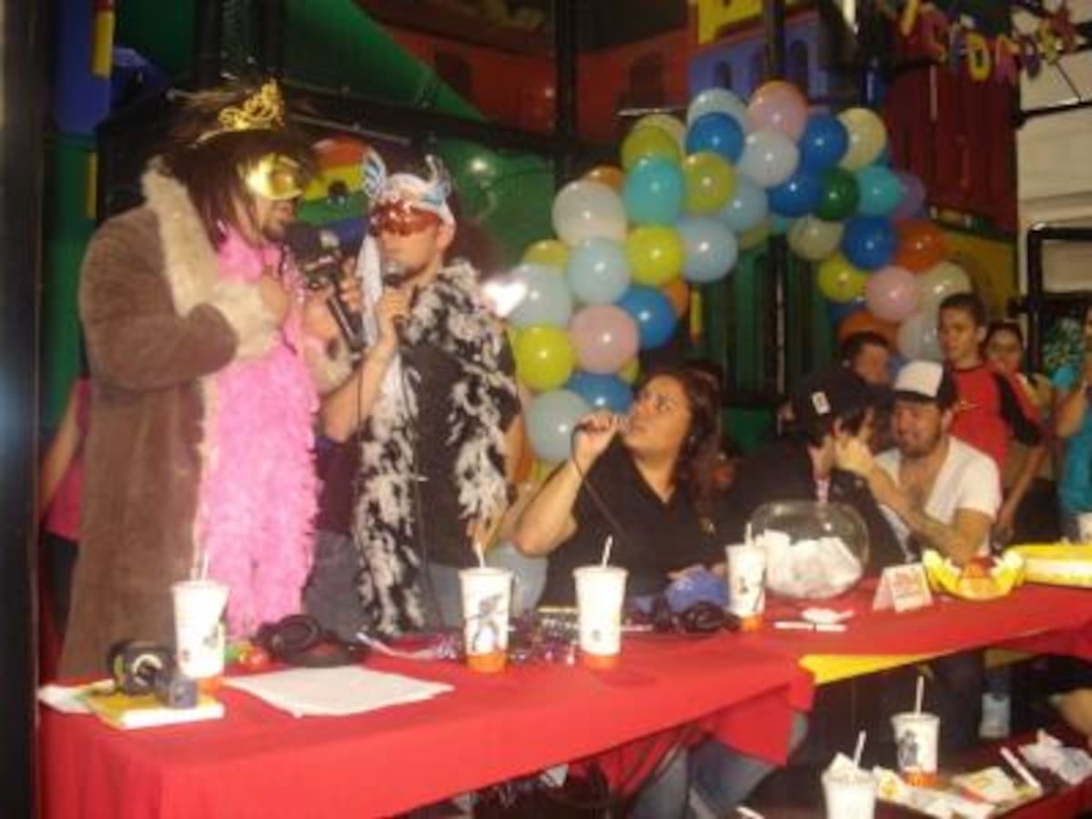 Mc Donald's Segundo Aniversario de La Hora sin Nombre