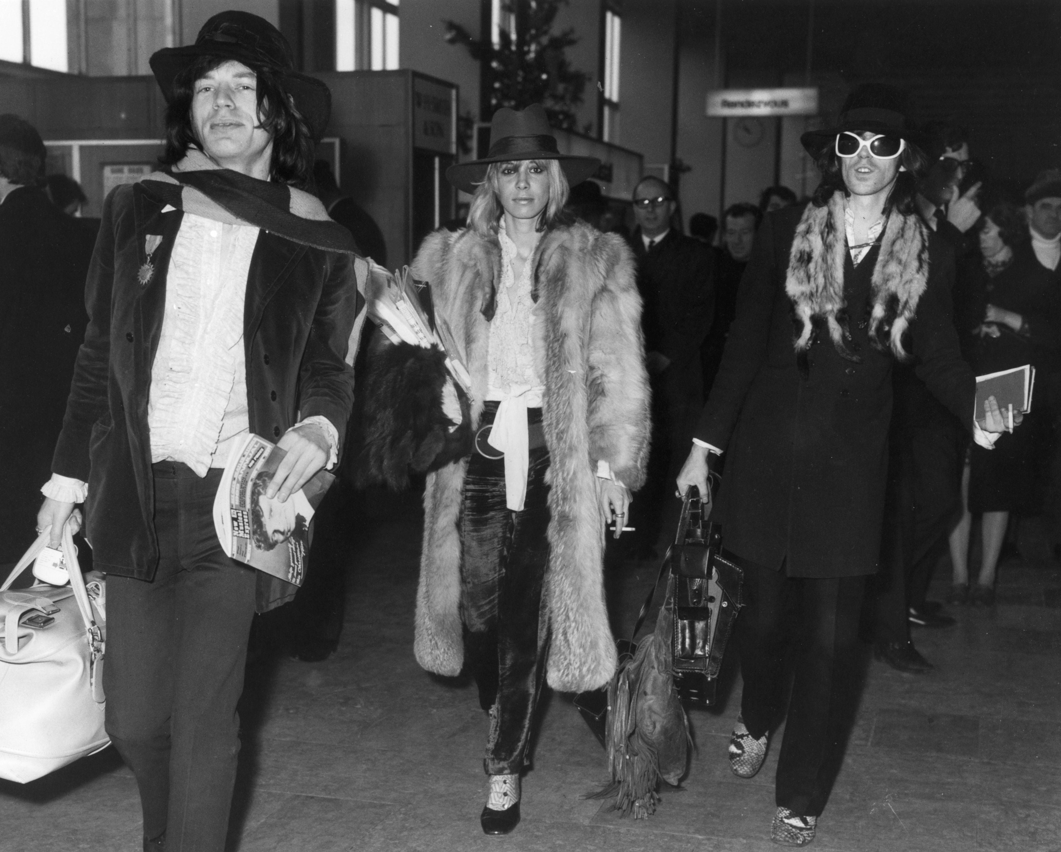 Mick Jagger, Anita Pallenberg y Keith Richards