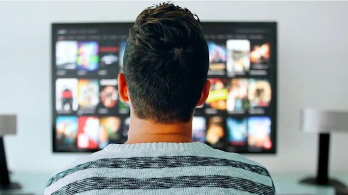 Todos quieren este trabajo: ofrecen 2.500 dólares por ver 25 películas en 25 días