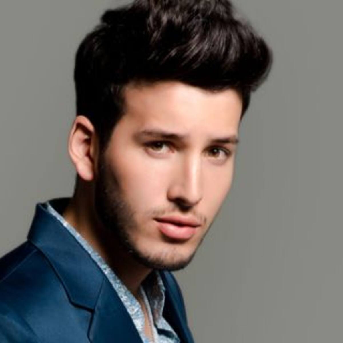 Sebastián Yatra perdió una apuesta y tuvo que cambiar su look