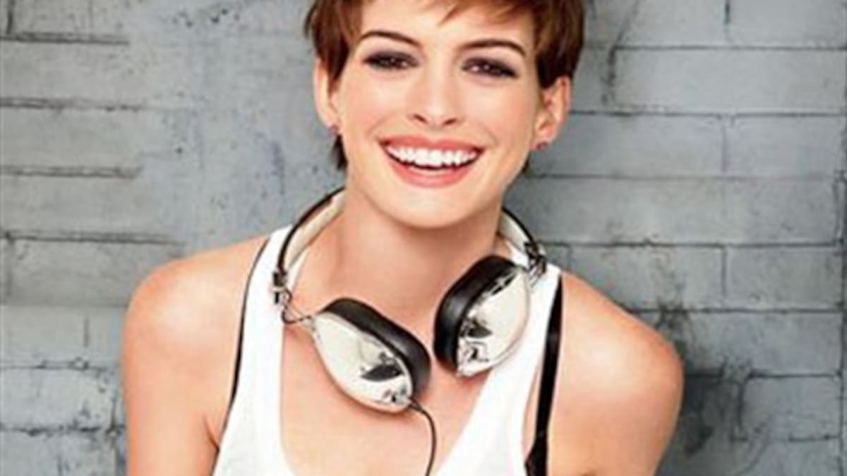 Anne Hathaway se anima y canta hip hop
