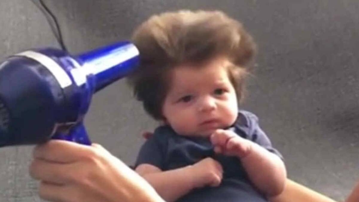Este bebé con pelazo es la sensación de internet