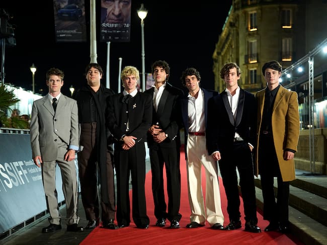 Miguel Bernardeau, Carlos Gonzalez, Lorenzo Zurzolo, Javier Calvo, Javier Ambrossi, Guitarricadelafuente y Milo Quifes en San Sebastián