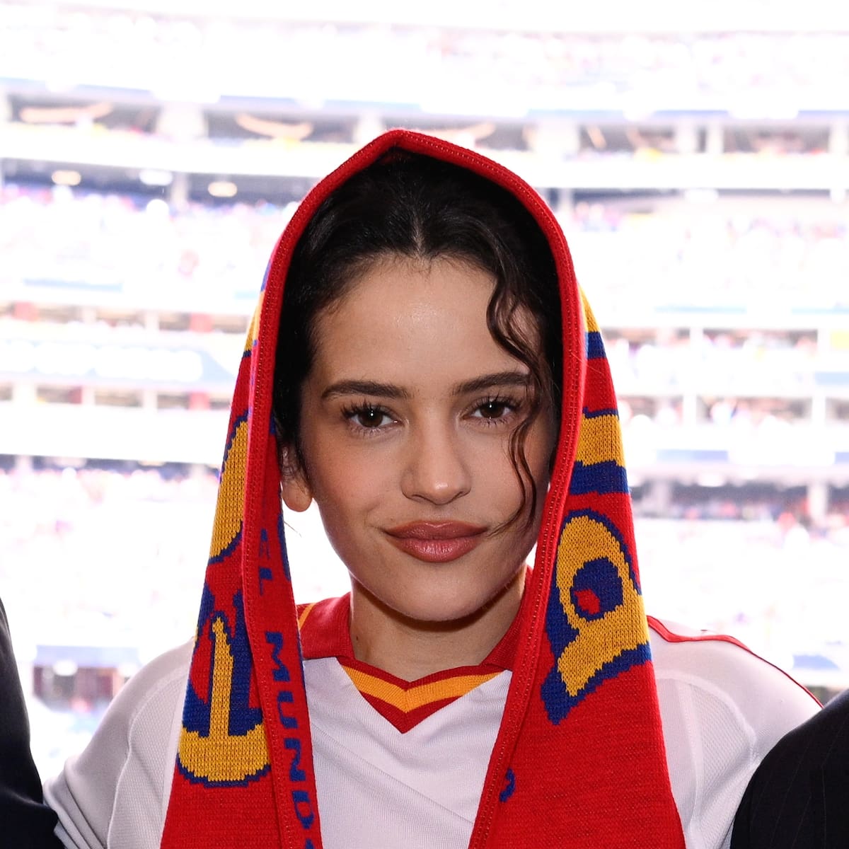 Si Shakira fue el talismán de la Selección española de fútbol, Rosalía lo es de la natación artística