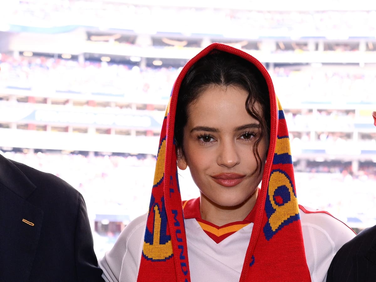 Si Shakira fue el talismán de la Selección española de fútbol, Rosalía lo es de la natación artística