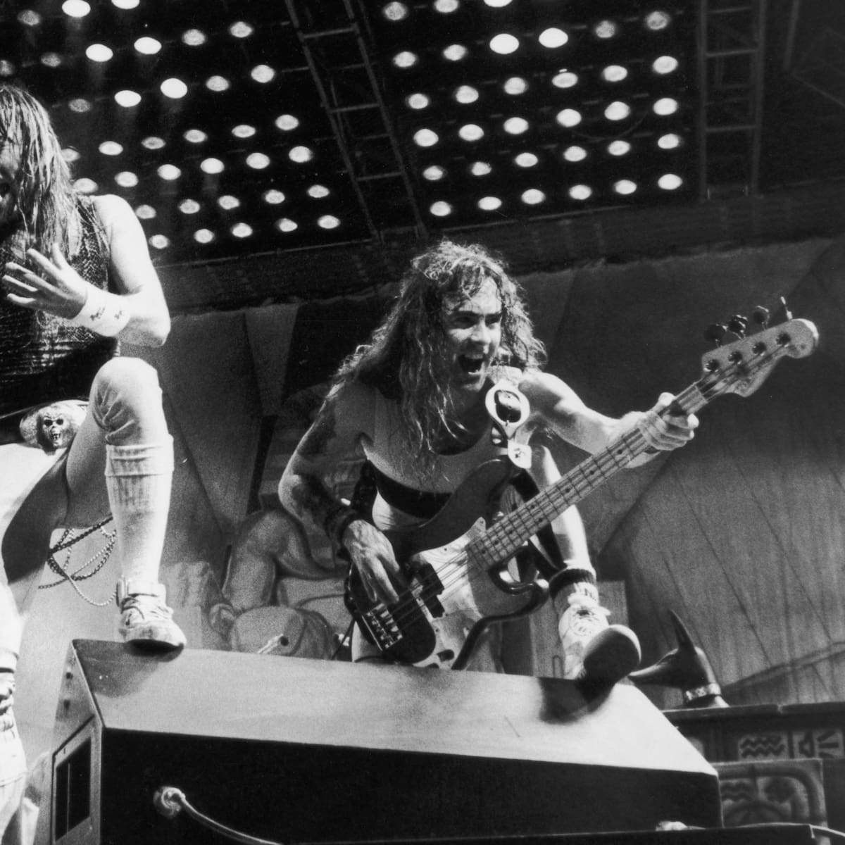 'Somewhere in Time' de Iron Maiden cumple 40 años: ¿Cuántas referencias se esconden en su mítica portada?