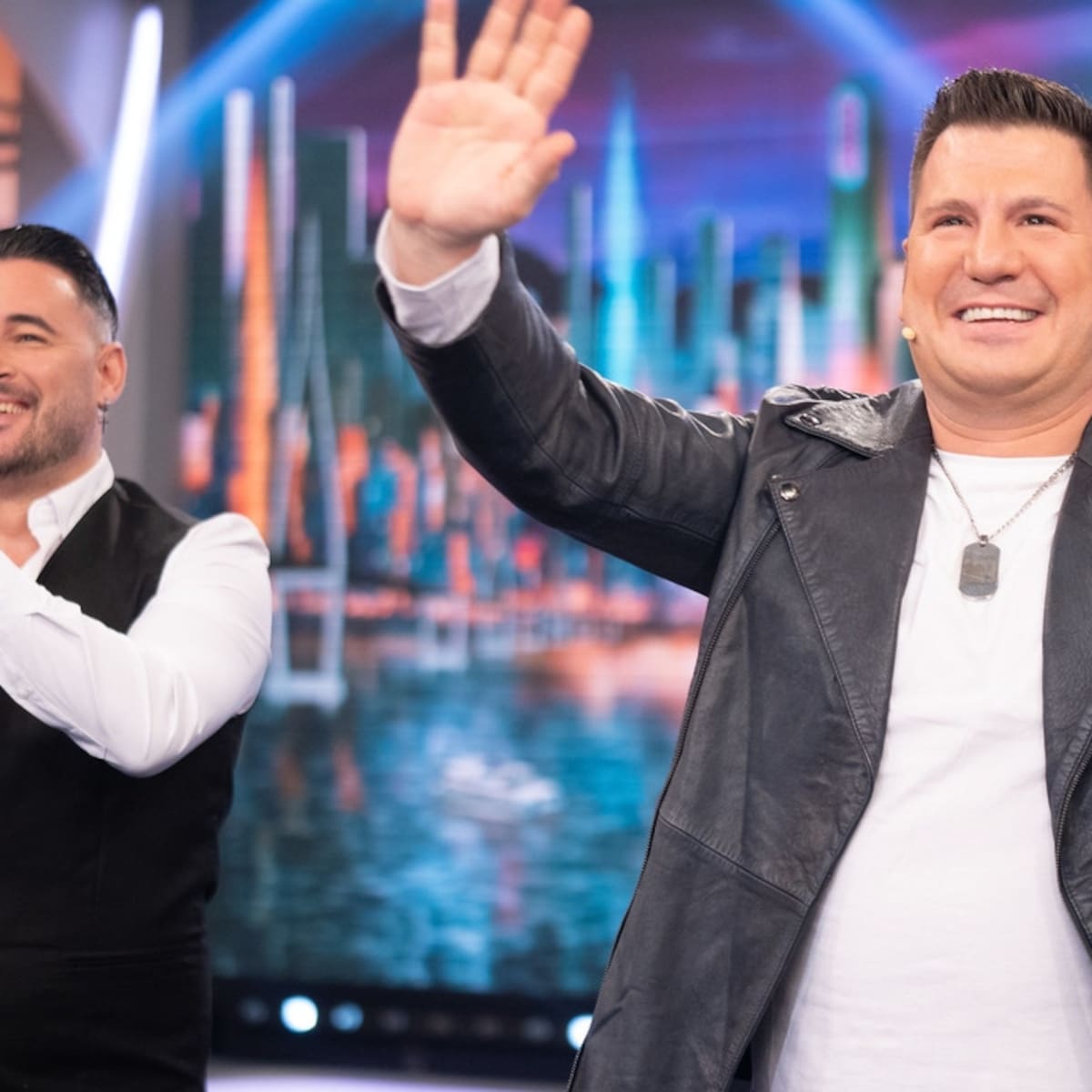 Lucas anuncia su primera entrevista en TV este viernes, donde mostrará el resultado de su operación de nariz