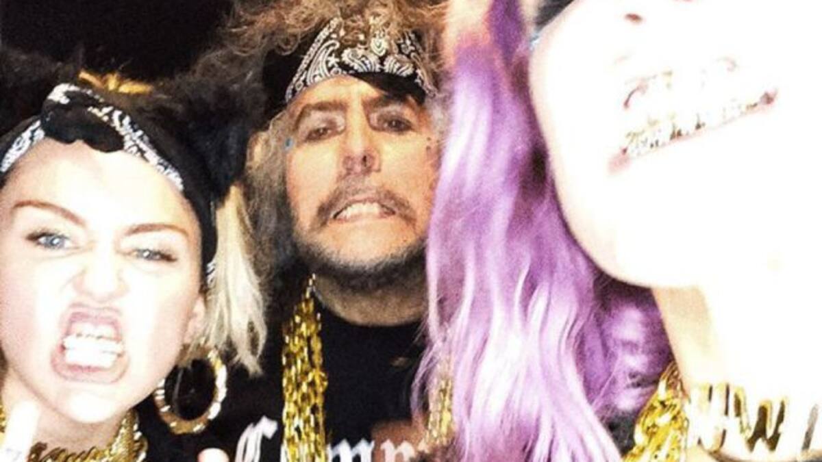 Barra libre de marihuana en la última fiesta de Miley