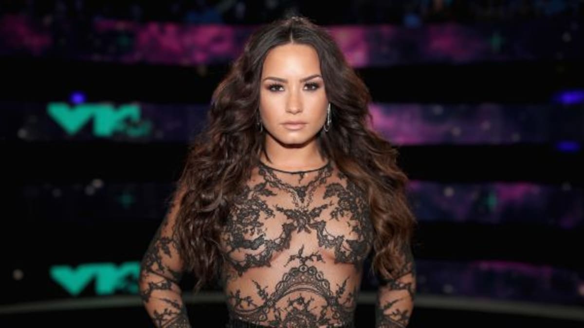 Demi Lovato estaría saliendo con esta chica