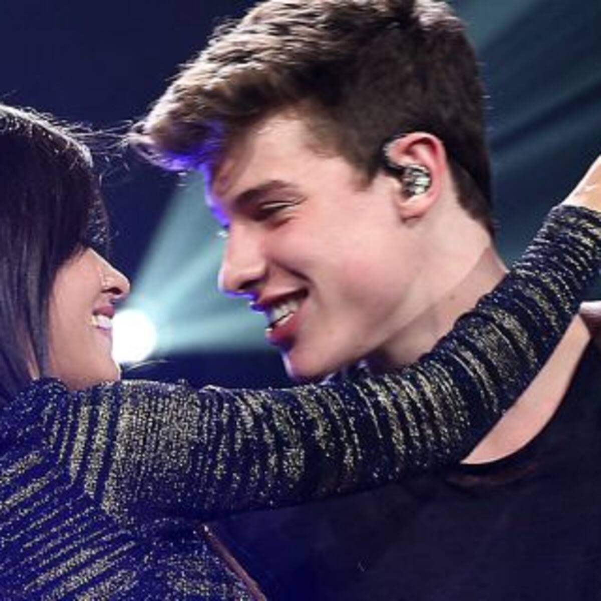 El apasionado beso de Shawn Mendes y Camila Cabello