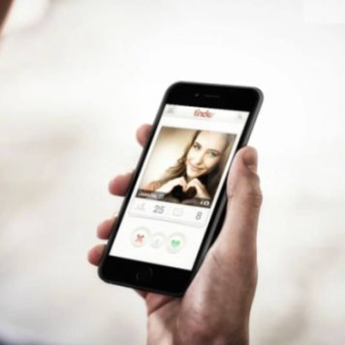 Tinder actualiza su chat con nuevas reacciones