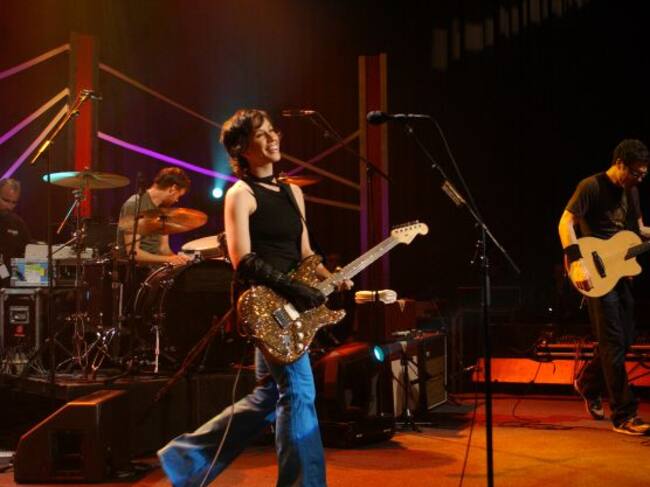 Alanis Morissette, durante su 'Básico 40' de 2004.