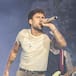 Dani Fernández y Supersubmarina, el momento mágico del concierto del cantante en el Icónica Fest de Sevilla
