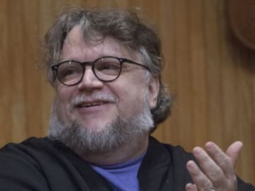 Youtuber de 8 años entrevista a Guillermo del Toro