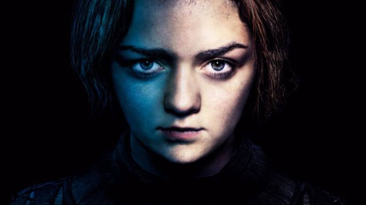 Publican fotos topples de Aria Stark