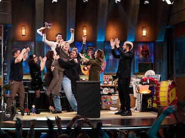 Paco León responde a las críticas a 'Aída y vuelta': "Me insultan mucho"