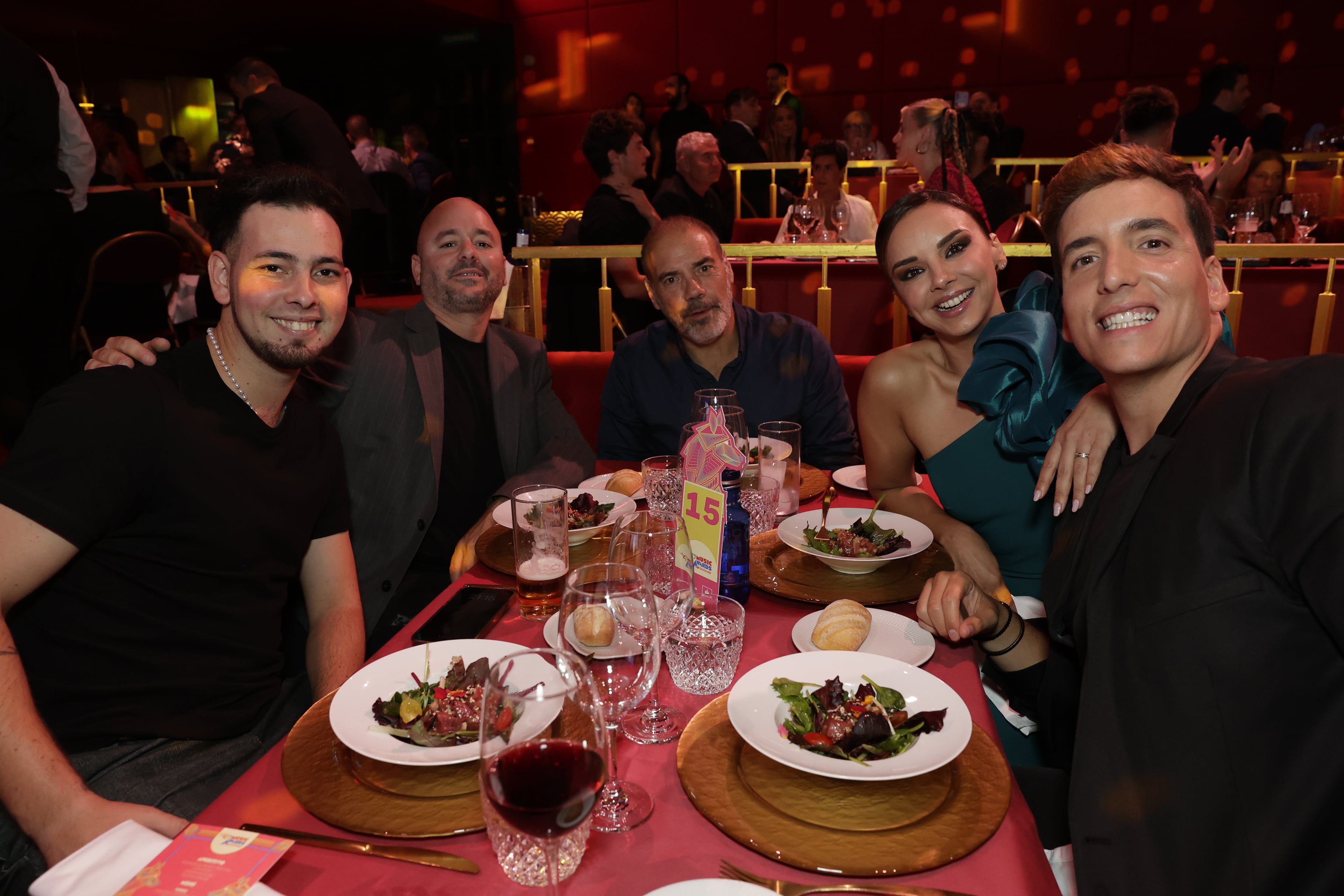 Hilario, Chenoa y Xuso Jones en la cena de nominados de LOS40 Music Awards Santander 2023 / Foto: Jorge París y Elena Buenavista