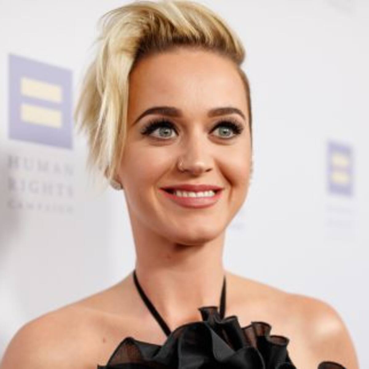 Katy Perry le copió el look a Justin Bieber
