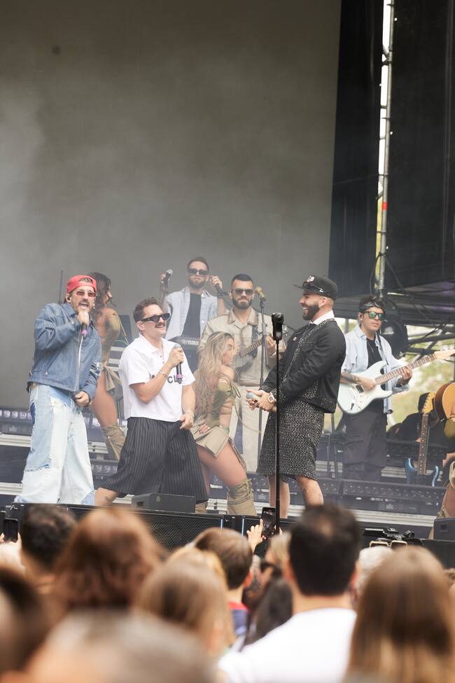Una de las sorpresas del día eran Mau & Ricky. Los venezolanos nos regalaron un momento mágico de la mano de Turizo cantando 'Desconocidos'.