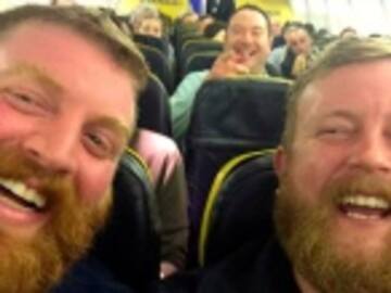 Un hombre se encuentra a su doble idéntico en un avión