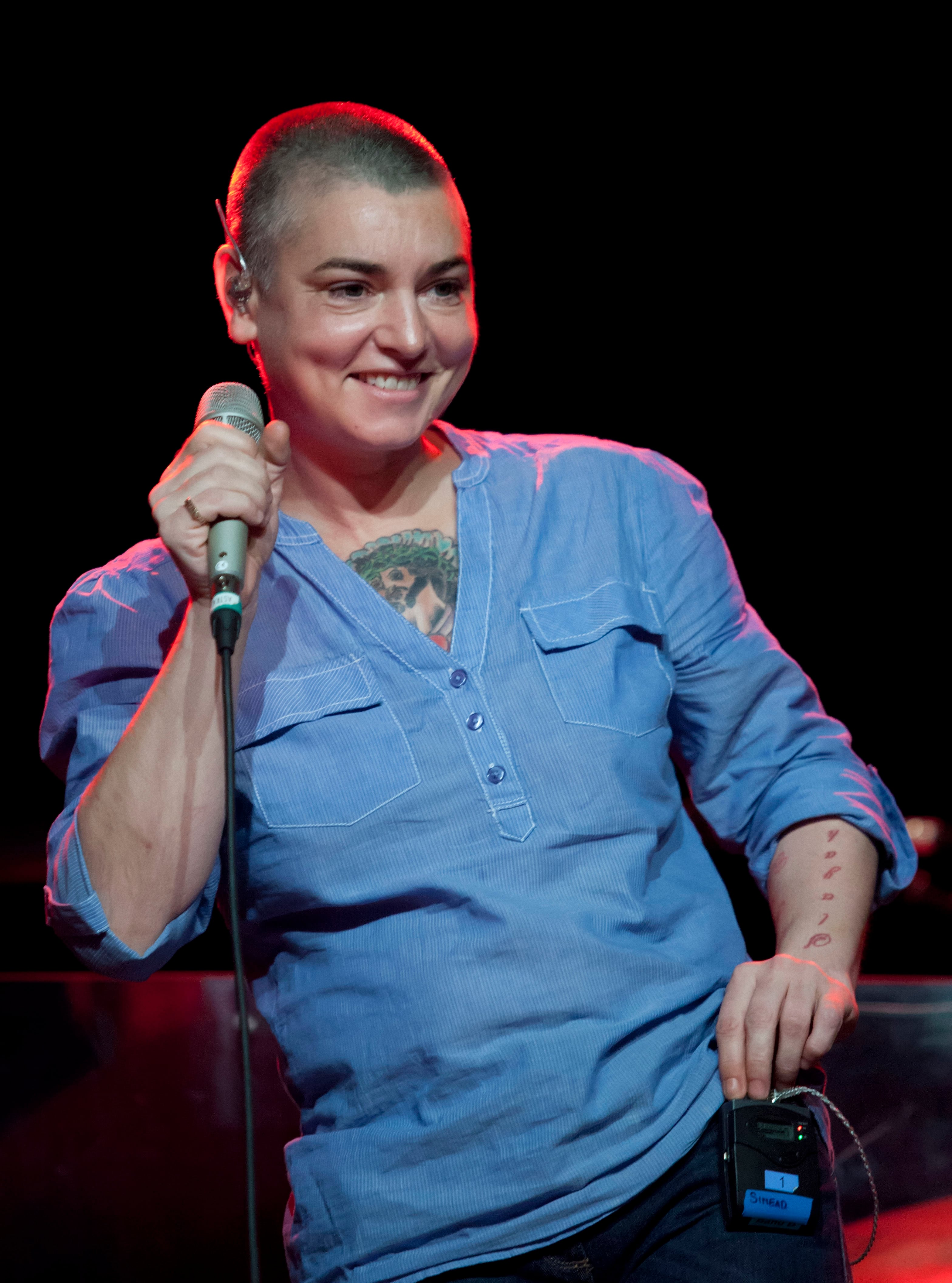 Sinéad O&#039;Connor durante un concierto en Berlín en 2012.