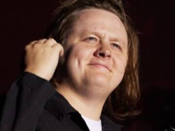 Lewis Capaldi nos sorprende con ‘Pointless’, su nueva colaboración con Ed Sheeran