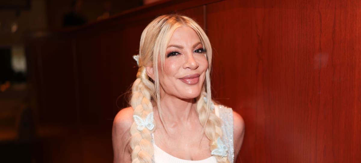 Tori Spelling, en los iHeartRadio Music Awards 2025