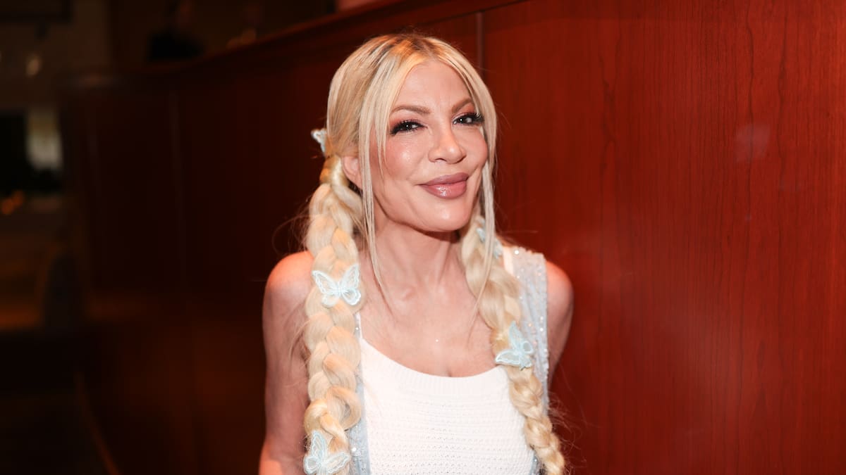Conmoción entre los fans de 'Sensación de vivir': Tori Spelling hospitalizada tras un grave accidente