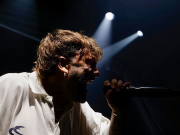 LOS40 Básico de Dani Fernández en imágenes: Emoción y energía en un sueño cumplido