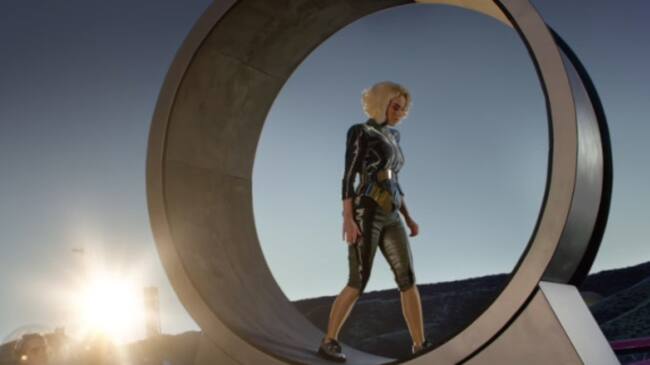 Katy Perry en Chained to the rhythm