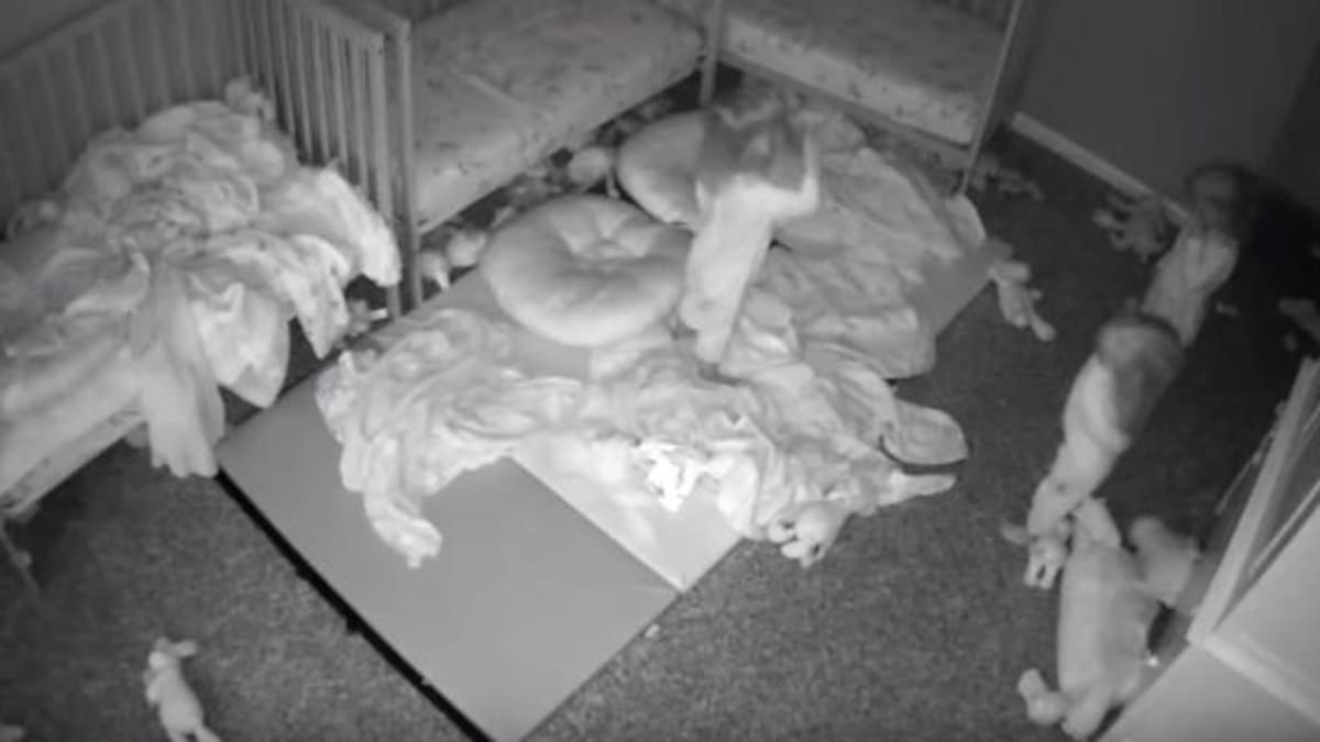 ¡Qué miedo! Una mujer grabó a sus hijas hablando con supuestos fantasmas