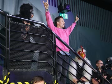 Dani Martín aclara el momento Porsche 911 de su canción y Cristina Boscá se pone nerviosa en ‘Anda Ya’: “Estoy teniendo un calor”