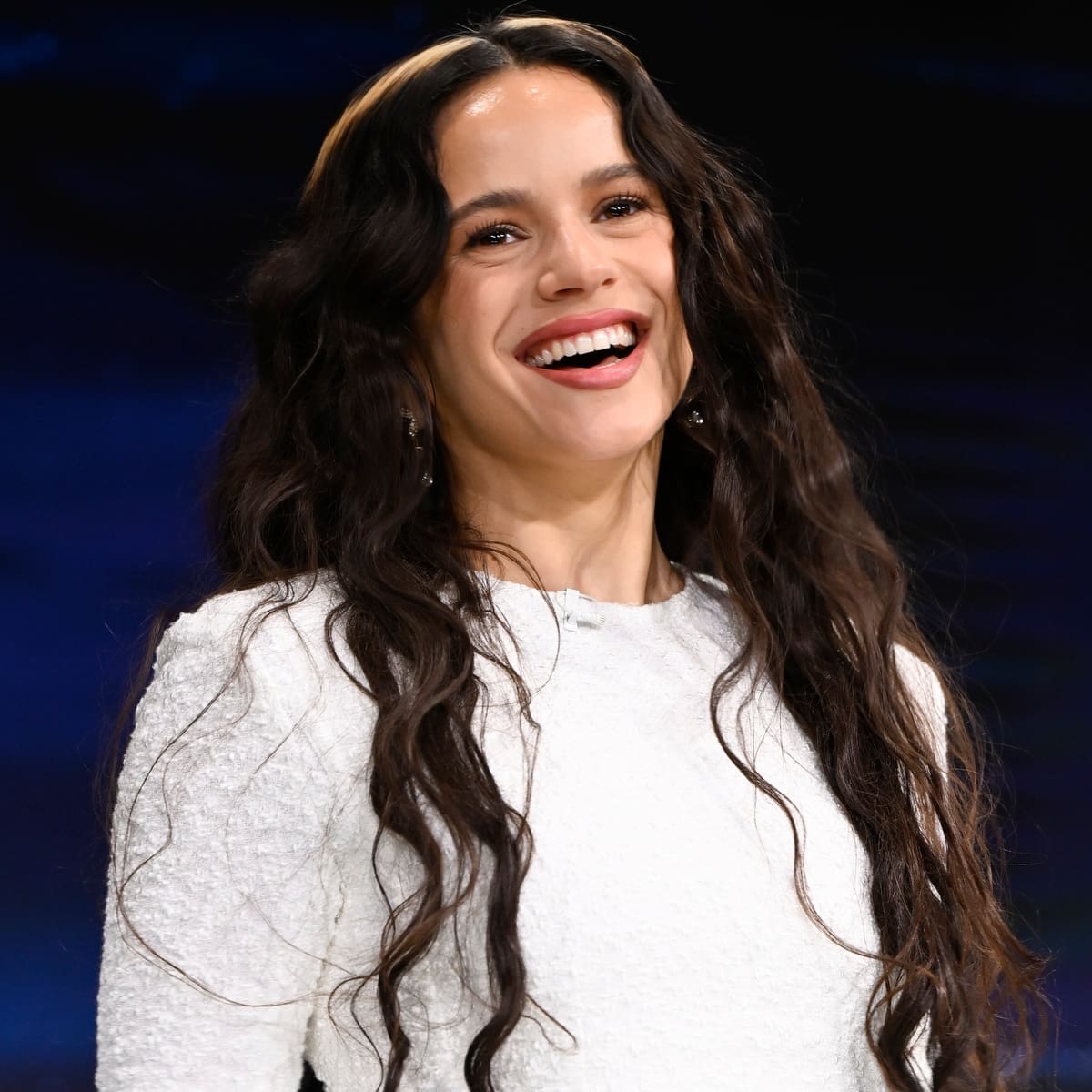 Las pistas eran ciertas: Rosalía anuncia el estreno del videoclip de Sauvignon Blanc