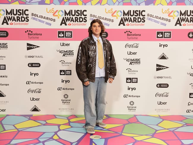 Siempre fiel a su estilo 'skater', Noan vuelve a sorprendernos con una chaqueta customizada.