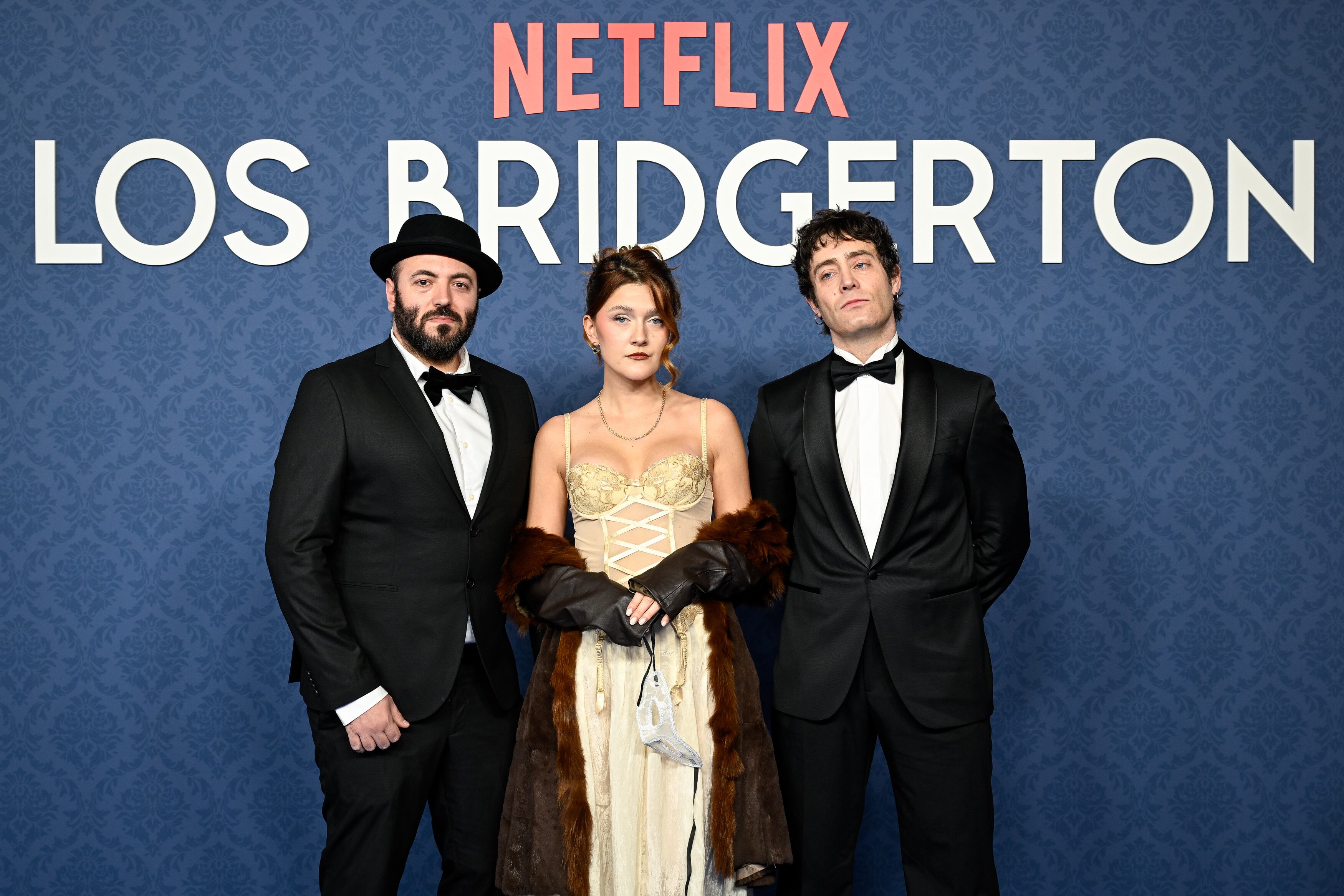 La La Love You quizás no hubieran triunfado en la corte de la Reina Carlota, pero lo que hubiera molado que Eloíse hubiera bailado 'El fin del mundo' en una de esas fiestas que tanto le aburren.