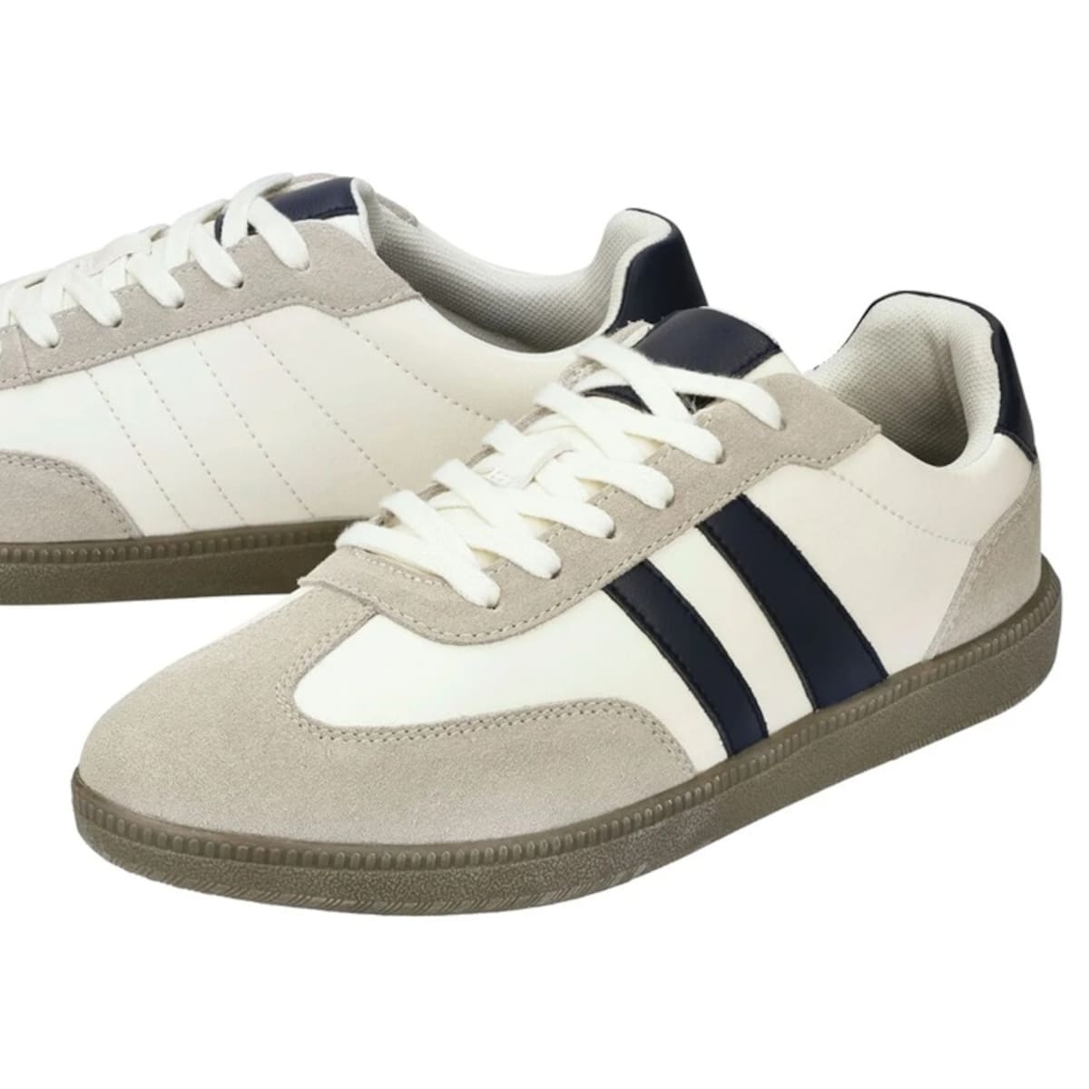 Furor con las nuevas zapatillas 'low‑cost' del Lidl que se han agotado en minutos