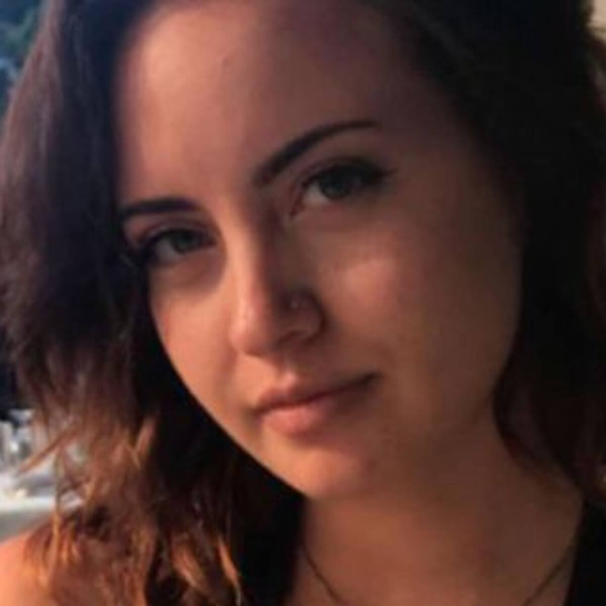 ¿Por qué todos están enamorados de esta chica en Tinder?