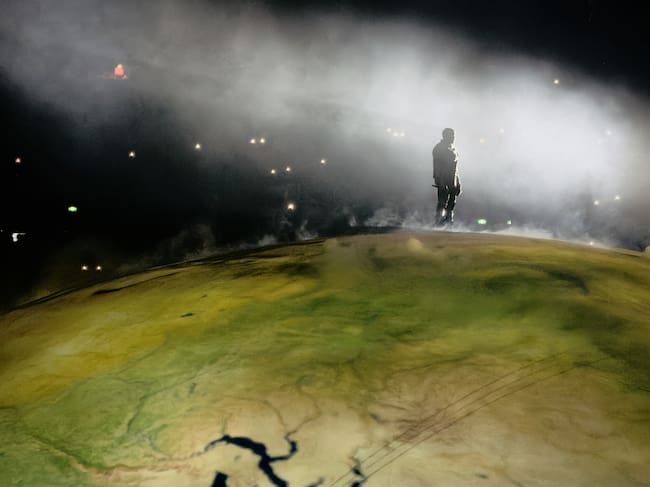 Ye actúa en el escenario del GelreDome, en Arnhem, al este de los Países Bajos, el 6 de junio de 2026. Ye, anteriormente conocido como Kanye West, ha desatado la polémica con declaraciones y canciones que glorifican a Adolf Hitler, así como con diatribas antisemitas, que él achacó a su trastorno bipolar. El escándalo ha provocado la cancelación varios conciertos.