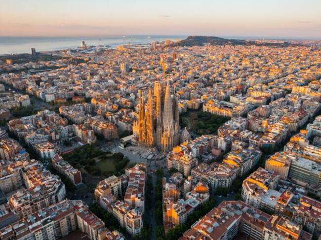 Barcelona es una de las ciudades que más ofertas tienen de primeros empleos.