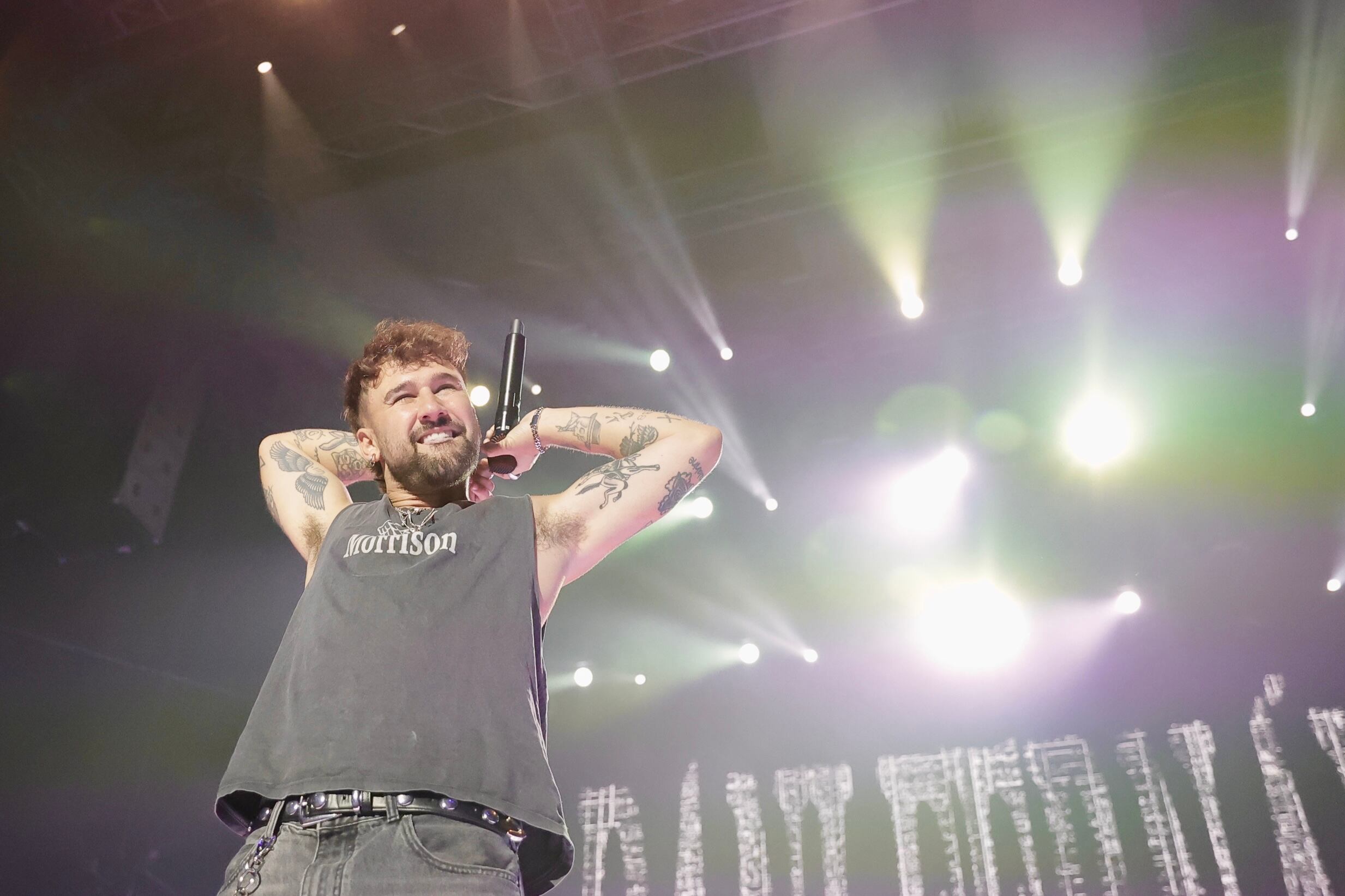 Se ha ganado el corazón de todos nosotros y está claro que también del público y se nota cuando todos cantan a la vez temas como 'Todo cambia'.