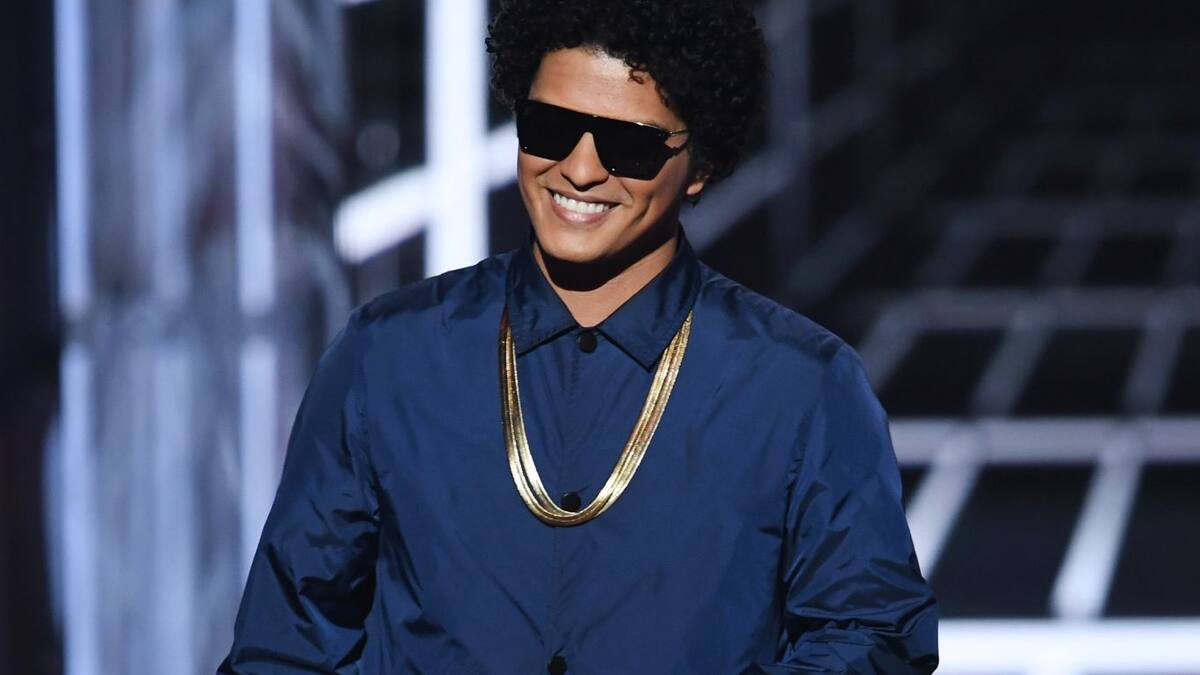 El divertido ofrecimiento de Bruno Mars para actuar en los Grammy 2021 con Silk Sonic