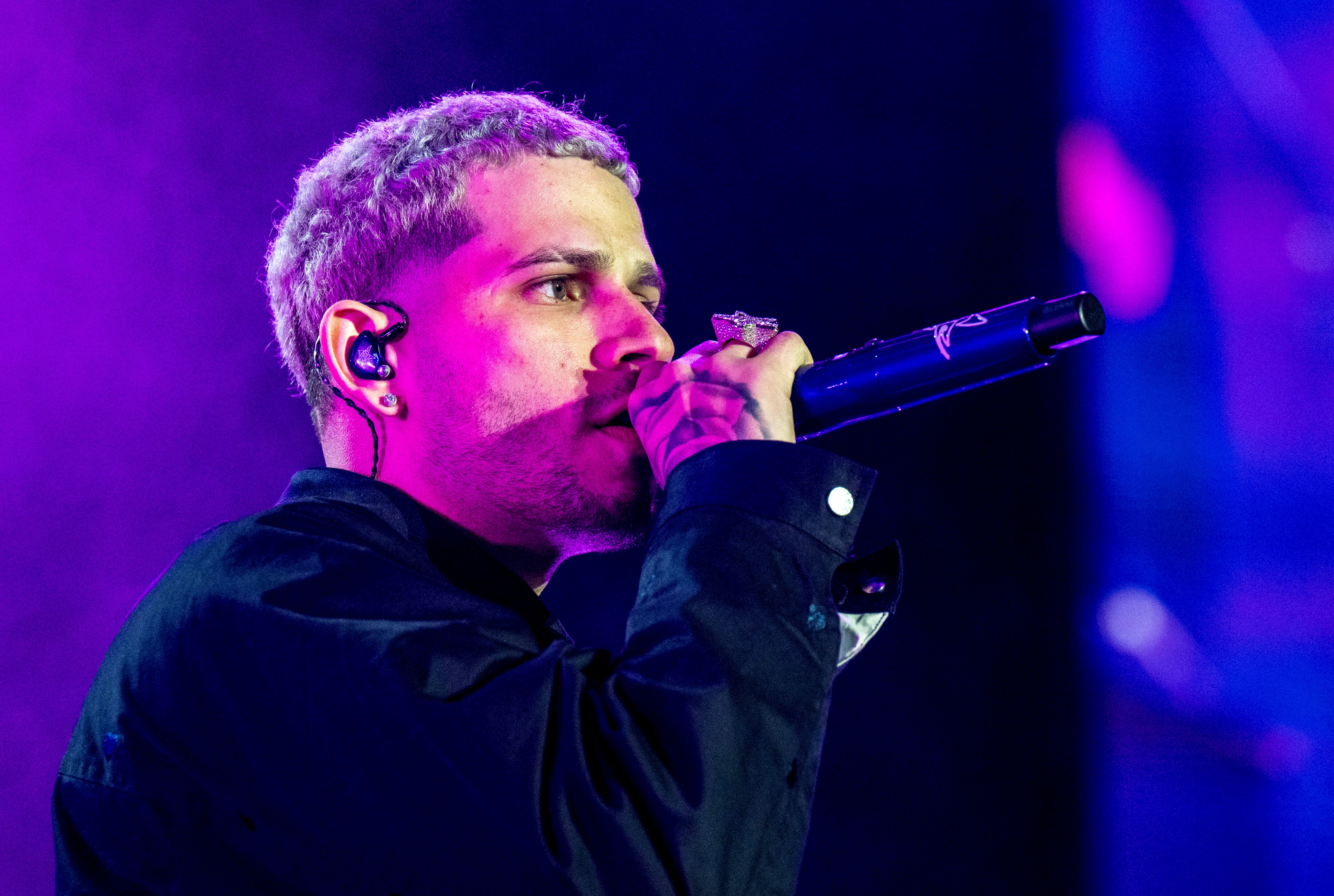 No faltaron las canciones que han marcado su trayectoria.